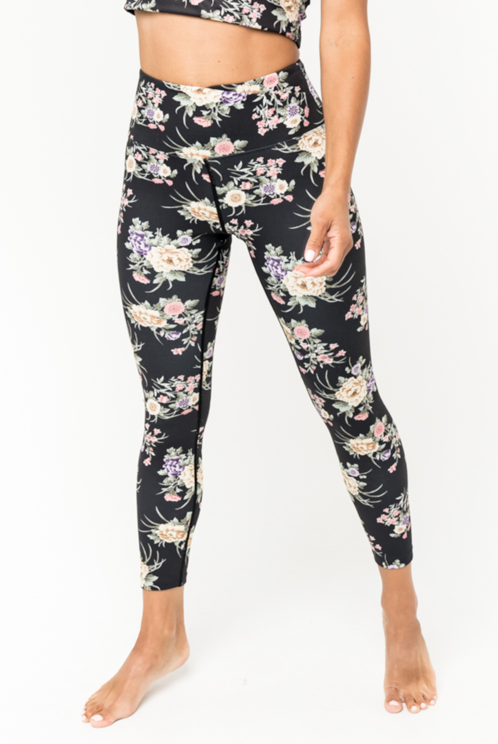 Leggings - Crossroads Almond Black