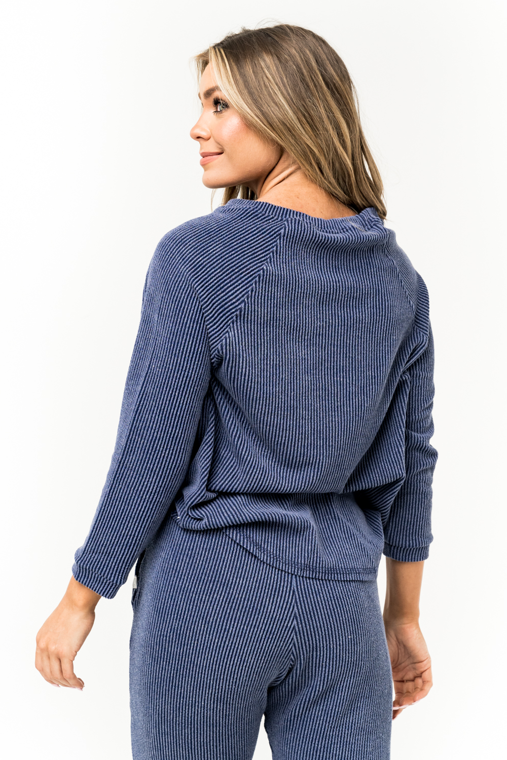 Top - Cape Cod Crewneck – LOVLEI